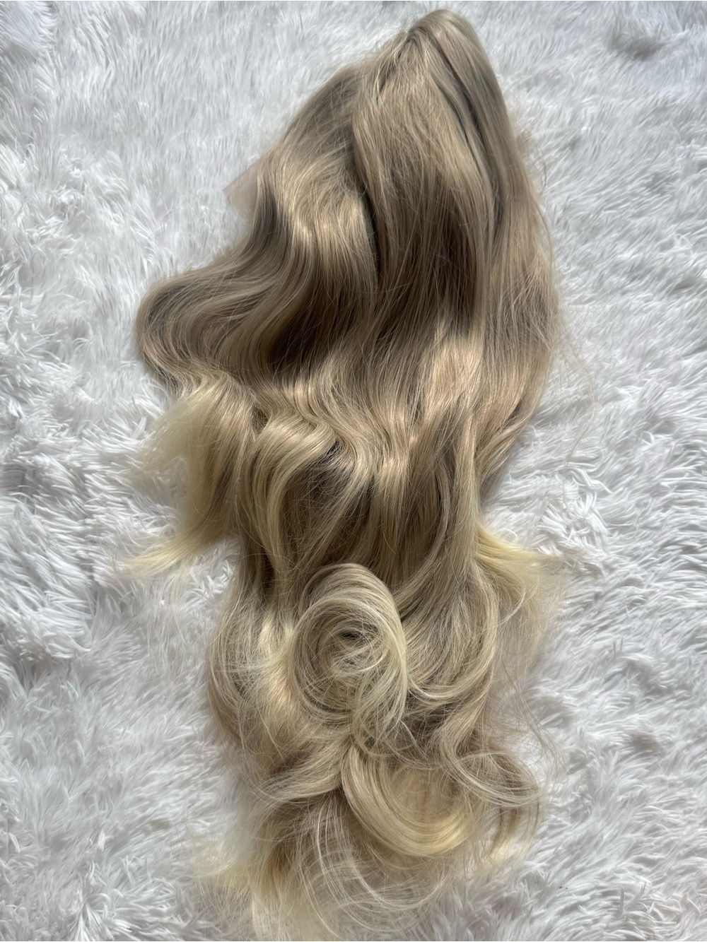 Luxury Blonde Wavy Ombré dark root synthetic long wig - Natural Blonde